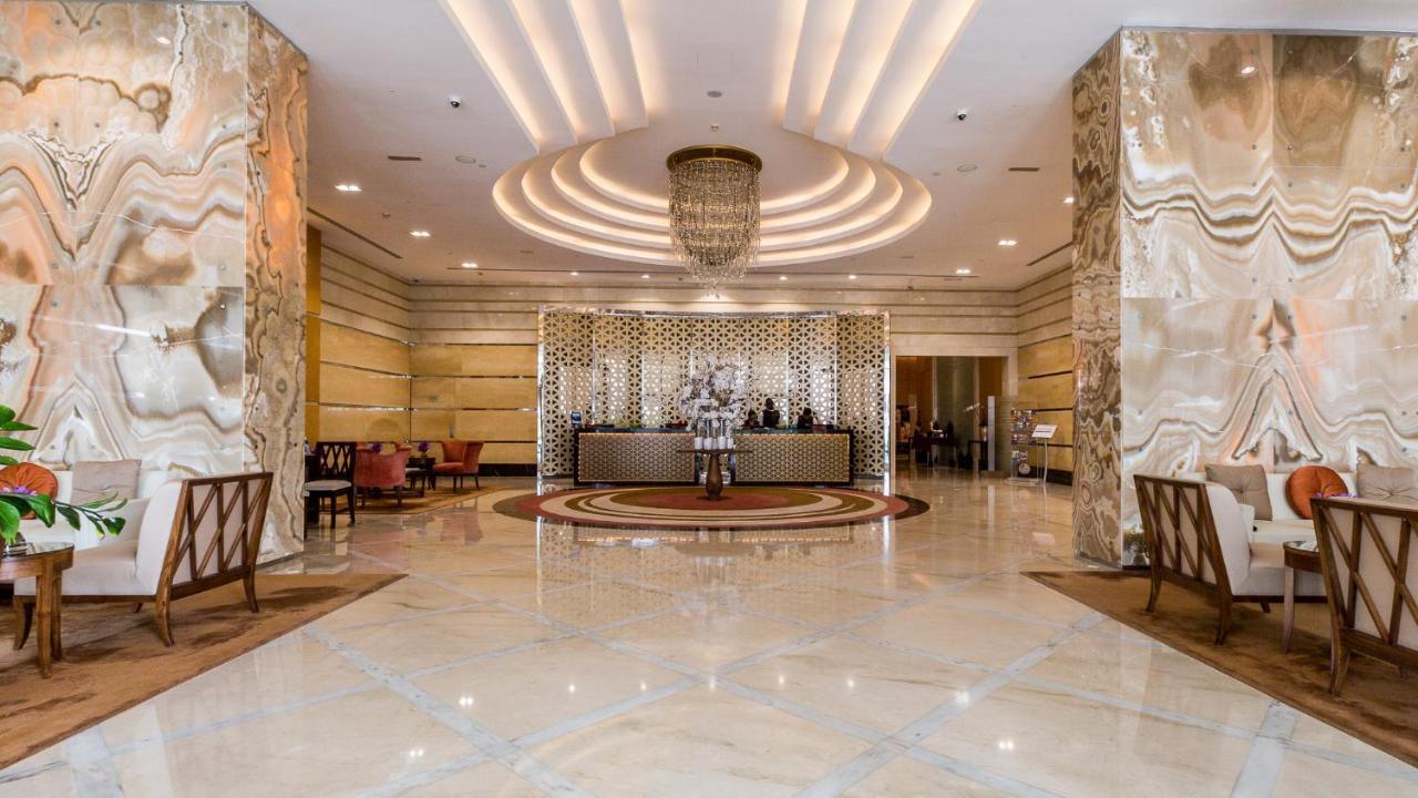 La Suite Dubai Hotel & Apartments Exterior photo