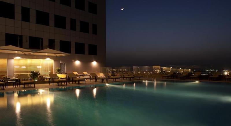 La Suite Dubai Hotel & Apartments Exterior photo