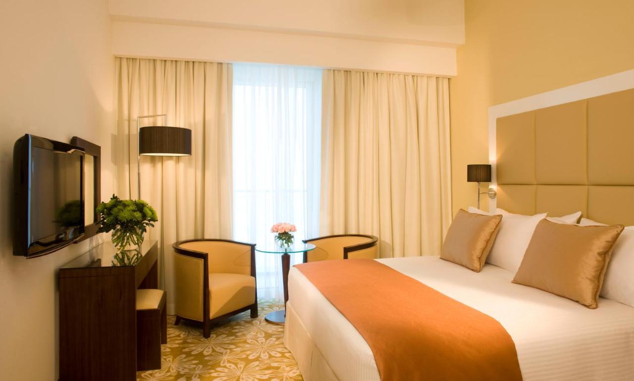 La Suite Dubai Hotel & Apartments Exterior photo