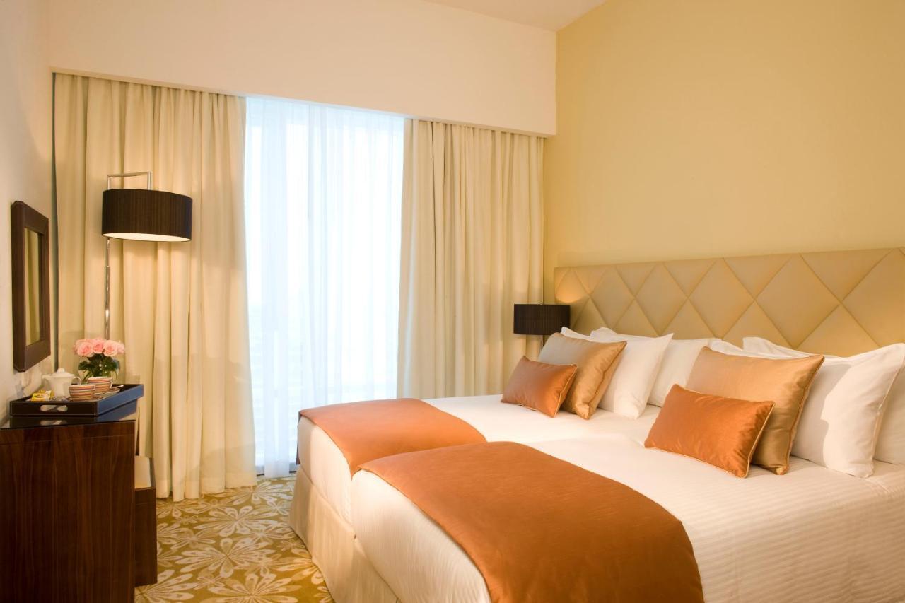 La Suite Dubai Hotel & Apartments Exterior photo