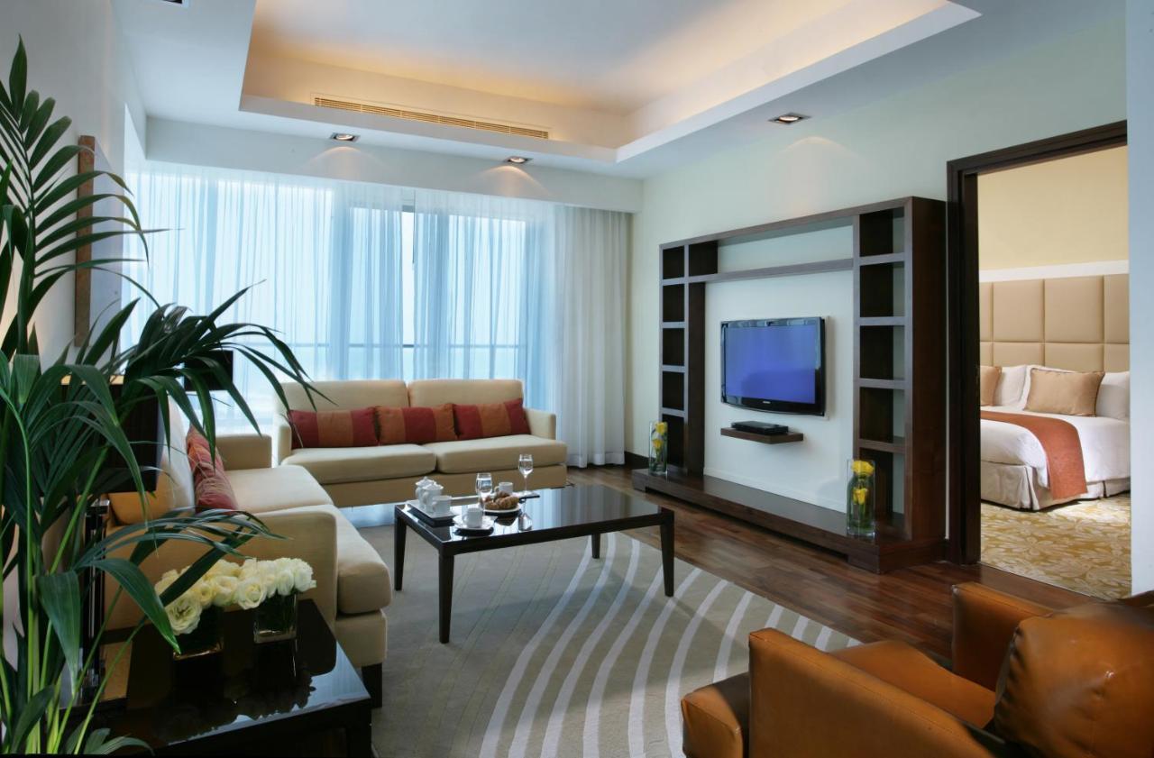 La Suite Dubai Hotel & Apartments Exterior photo