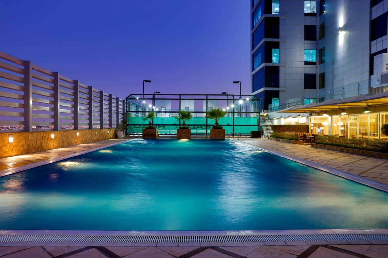 La Suite Dubai Hotel & Apartments Exterior photo